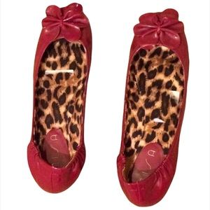 Unisa flat leopard ballerina shoes. Women’s size 6.5